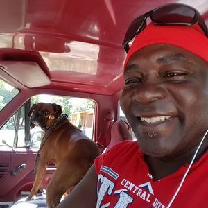 Meet your Posher, Bruce